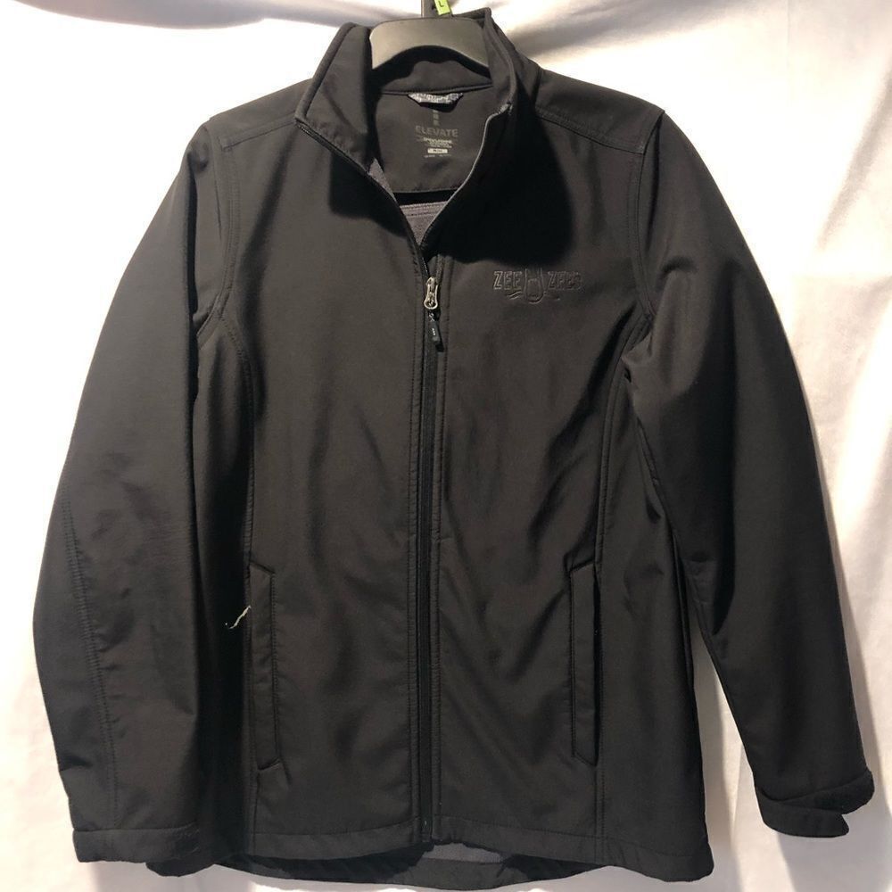 Woman’s elevate light weight jacket size M.   CJ